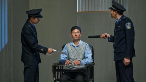 Nouă zile și nouă nopți în camera de interogatoriu